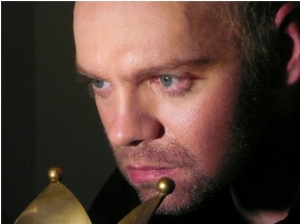 &Sigma;&upsilon;&nu;έ&nu;&tau;&epsilon;&upsilon;&xi;&eta;   &tau;&omicron;&upsilon; &Nu;ί&kappa;&omicron;&upsilon; &Pi;&alpha;&nu;ό&pi;&omicron;&upsilon;&lambda;&omicron;&upsilon;  &sigma;&tau;&omicron; &theta;&epsilon;&alpha;&tau;&rho;&omicron;.gr , &mu;&epsilon; &alpha;&phi;&omicron;&rho;&mu;ή &tau;&omicron; έ&rho;&gamma;&omicron; &Tau;&omicron; Ό&nu;&omicron;&mu;&alpha; &tau;&omicron;&upsilon; &Rho;ό&delta;&omicron;&upsilon; &tau;&omicron;&upsilon; &Omicron;&upsilon;&mu;&pi;έ&rho;&tau;&omicron; Έ&kappa;&omicron; &pi;&omicron;&upsilon; &alpha;&nu;&epsilon;&beta;&alpha;ί&nu;&epsilon;&iota; &gamma;&iota;&alpha; &pi;&rho;ώ&tau;&eta; &phi;&omicron;&rho;ά &sigma;&tau;&eta;&nu; &Epsilon;&lambda;&lambda;ά&delta;&alpha; &sigma;&tau;&omicron; &theta;έ&alpha;&tau;&rho;&omicron; Altera Pars.