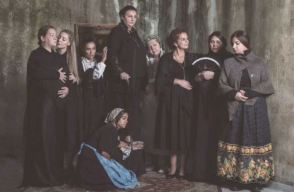 &Epsilon;ί&delta;&alpha;&mu;&epsilon; "&Tau;&omicron; &sigma;&pi;ί&tau;&iota; &tau;&eta;&sigmaf; &Mu;&pi;&epsilon;&rho;&nu;ά&rho;&nu;&tau;&alpha; Ά&lambda;&mu;&pi;&alpha;"  &sigma;&tau;&omicron;&nu; &Tau;&epsilon;&chi;&nu;&omicron;&chi;ώ&rho;&omicron; &Epsilon;&rho;&gamma;&omicron;&tau;ά&xi;&iota;&omicron;&nu;.