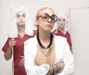 &laquo;&Alpha;&nu;&delta;&rho;ό&gamma;&upsilon;&nu;&omicron;&raquo; // &Eta; &epsilon;&upsilon;&rho;&eta;&mu;&alpha;&tau;&iota;&kappa;ή &mu;&alpha;ύ&rho;&eta; &kappa;&omega;&mu;&omega;&delta;ί&alpha; &gamma;&iota;&alpha; &tau;&alpha; έ&mu;&phi;&upsilon;&lambda;&alpha; &sigma;&tau;&epsilon;&rho;&epsilon;ό&tau;&upsilon;&pi;&alpha; &epsilon;&pi;&iota;&sigma;&tau;&rho;έ&phi;&epsilon;&iota; &sigma;&tau;&omicron; Vault!