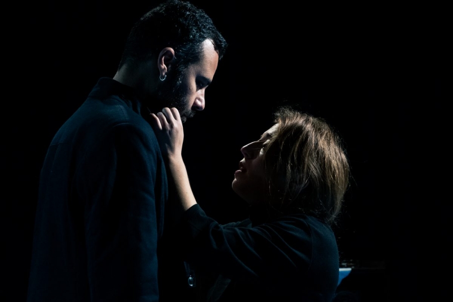 &Epsilon;ί&delta;&alpha;&mu;&epsilon; &tau;&eta;&nu; &pi;&alpha;&rho;ά&sigma;&tau;&alpha;&sigma;&eta; &laquo;&Eta; &tau;&epsilon;&lambda;&epsilon;&upsilon;&tau;&alpha;ί&alpha; &Iota;&omicron;&upsilon;&lambda;&iota;έ&tau;&alpha;&raquo; &sigma;&tau;&omicron; &theta;έ&alpha;&tau;&rho;&omicron; &Alpha;&lambda;&kappa;&mu;ή&nu;&eta;