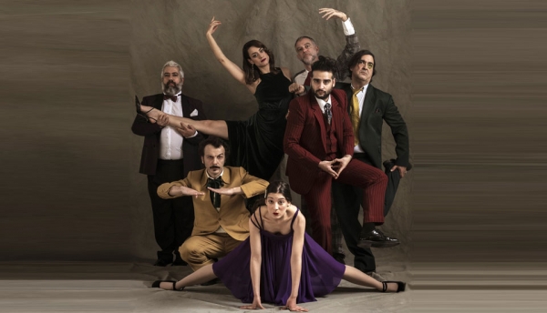 &Epsilon;ί&delta;&alpha;&mu;&epsilon; &tau;&eta;&nu; &pi;&alpha;&rho;ά&sigma;&tau;&alpha;&sigma;&eta; "&Omicron; &epsilon;&pi;&iota;&theta;&epsilon;&omega;&rho;&eta;&tau;ή&sigmaf;" &sigma;&tau;&omicron; &theta;έ&alpha;&tau;&rho;&omicron; Ά&lambda;&phi;&alpha;