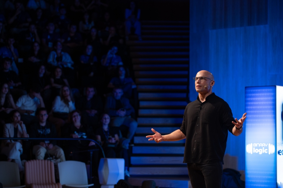 Stand Up Therapy &laquo;&Alpha;&pi;ό*&Mu;&eta;&chi;&alpha;&nu;ή&sigmaf; Ά&nu;&theta;&rho;&omega;&pi;&omicron;&sigmaf;&raquo; &mu;&epsilon; &tau;&omicron;&nu; &Mu;ά&nu;&omicron; &Chi;&alpha;&tau;&zeta;&eta;&mu;&alpha;&lambda;&omega;&nu;ά Christmas Theater | &Delta;&epsilon;&upsilon;&tau;έ&rho;&alpha; 29 &Sigma;&epsilon;&pi;&tau;&epsilon;&mu;&beta;&rho;ί&omicron;&upsilon;, 20:00