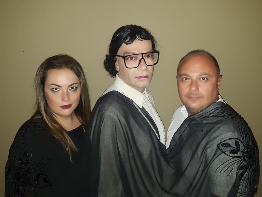 &Epsilon;ί&delta;&alpha;&mu;&epsilon; &tau;&eta;&nu; &Mu;&alpha;&rho;ί&alpha; &Kappa;ά&lambda;&lambda;&alpha;&sigmaf;: &Mu;&alpha;&theta;ή&mu;&alpha;&tau;&alpha; &theta;&alpha;&nu;ά&tau;&omicron;&upsilon; &tau;&omicron;&upsilon; John Ardon &ndash; &Sigma;&tau;&omicron;&nu; &pi;&omicron;&lambda;&upsilon;&chi;ώ&rho;&omicron; ProjectR stage.