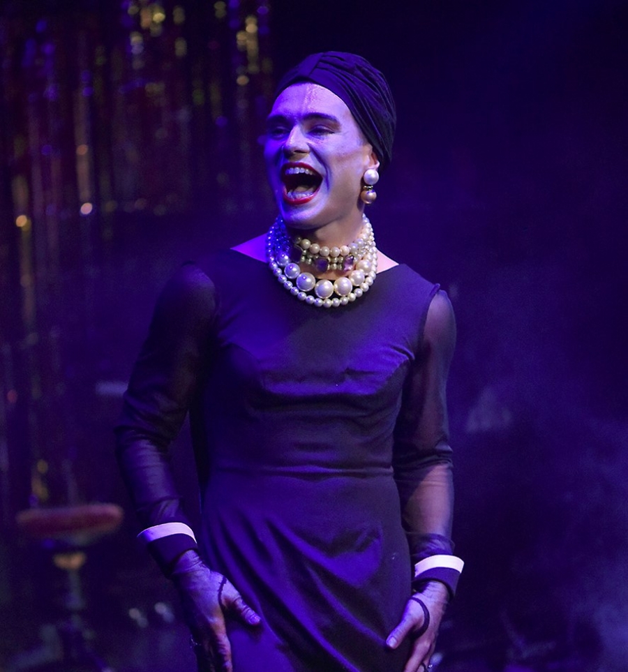 MADMADAME HAS ARRIVED - A Retro-Noir Musical Narrative &sigma;&tau;&omicron; Red Jasper Caabaret