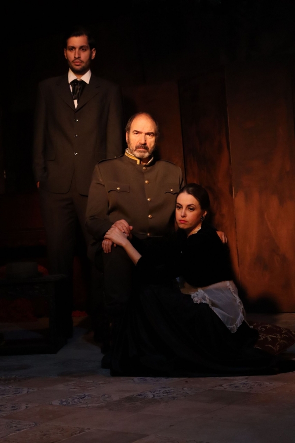 &Epsilon;ί&delta;&alpha;&mu;&epsilon; &tau;&omicron; &Chi;&omicron;&rho;ό &tau;&omicron;&upsilon; &theta;&alpha;&nu;ά&tau;&omicron;&upsilon; &sigma;&tau;&omicron; &theta;έ&alpha;&tau;&rho;&omicron; &Epsilon;&kappa;ά&tau;&eta;.