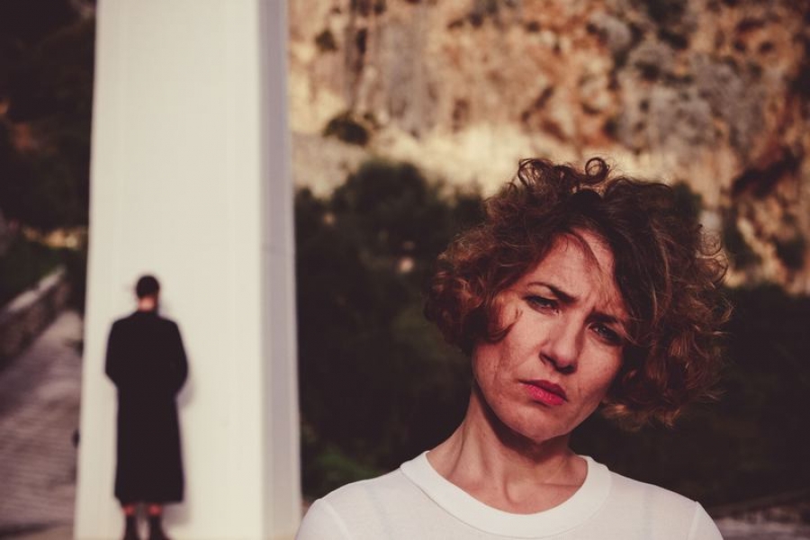 &Eta; &delta;&epsilon;&xi;&iota;ά &tau;&sigma;έ&pi;&eta; &tau;&omicron;&upsilon; &rho;ά&sigma;&omicron;&upsilon; / 6 - 8 &Mu;&alpha;ΐ&omicron;&upsilon;/ &sigma;&tau;&omicron; &Sigma;ύ&gamma;&chi;&rho;&omicron;&nu;&omicron; &theta;έ&alpha;&tau;&rho;&omicron;.