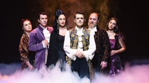 &Epsilon;ί&delta;&alpha;&mu;&epsilon; &tau;&omicron;&nu; &Mu;&iota;&sigma;ά&nu;&theta;&rho;&omega;&pi;&omicron; &sigma;&tau;&omicron; &theta;έ&alpha;&tau;&rho;&omicron; &Phi;&iota;&lambda;ί&pi;