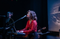 &Delta;&epsilon;&lambda;&tau;ί&omicron; &Tau;ύ&pi;&omicron;&upsilon; : &Chi;&alpha;&rho;&omicron;ύ&lambda;&alpha; &Tau;&sigma;&alpha;&lambda;&pi;&alpha;&rho;ά Live &sigma;&tau;&omicron; Theatre Of The NO &Iota;&Iota; &Sigma;ά&beta;&beta;&alpha;&tau;&omicron; 29 &Nu;&omicron;&epsilon;&mu;&beta;&rho;ί&omicron;&upsilon;