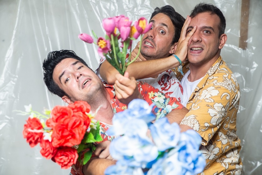 &Tau;&alpha; &lambda;&omicron;&upsilon;&lambda;&omicron;ύ&delta;&iota;&alpha; &sigma;&tau;&eta; &kappa;&upsilon;&rho;ί&alpha;