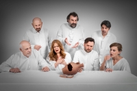 &Chi;ά&iota;&nu;&rho;&iota;&chi; &Phi;&omicron;&nu; &Kappa;&lambda;ά&iota;&sigma;&tau; &laquo;&Eta; &Sigma;&pi;&alpha;&sigma;&mu;έ&nu;&eta; &Sigma;&tau;ά&mu;&nu;&alpha;&raquo; &Sigma;&kappa;&eta;&nu;&omicron;&theta;&epsilon;&sigma;ί&alpha;: &Gamma;&iota;ώ&rho;&gamma;&omicron;&sigmaf; &Kappa;&iota;&mu;&omicron;ύ&lambda;&eta;&sigmaf;