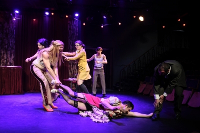 &laquo;&Mu;&pi;&lambda;&epsilon; &kappa;&alpha;&sigma;&tau;ό&rho;&iota;&nu;&alpha; &pi;&alpha;&pi;&omicron;ύ&tau;&sigma;&iota;&alpha;&raquo; &Omicron;&mu;ά&delta;&alpha; 4Frontal