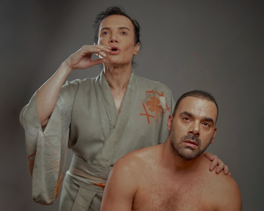 &Epsilon;ί&delta;&alpha;&mu;&epsilon; &Tau;&omicron; &phi;&iota;&lambda;ί &tau;&eta;&sigmaf; &gamma;&upsilon;&nu;&alpha;ί&kappa;&alpha;&sigmaf; &alpha;&rho;ά&chi;&nu;&eta;&sigmaf; &sigma;&tau;&omicron; &theta;έ&alpha;&tau;&rho;&omicron; &Alpha;&lambda;&kappa;&mu;ή&nu;&eta;.