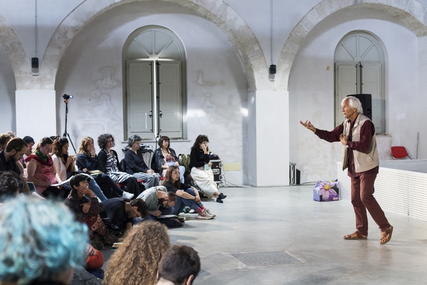 &Delta;&iota;&alpha;&phi;&omicron;&rho;ά | &Tau;έ&chi;&nu;&eta; | &Epsilon;&xi;έ&gamma;&epsilon;&rho;&sigma;&eta;