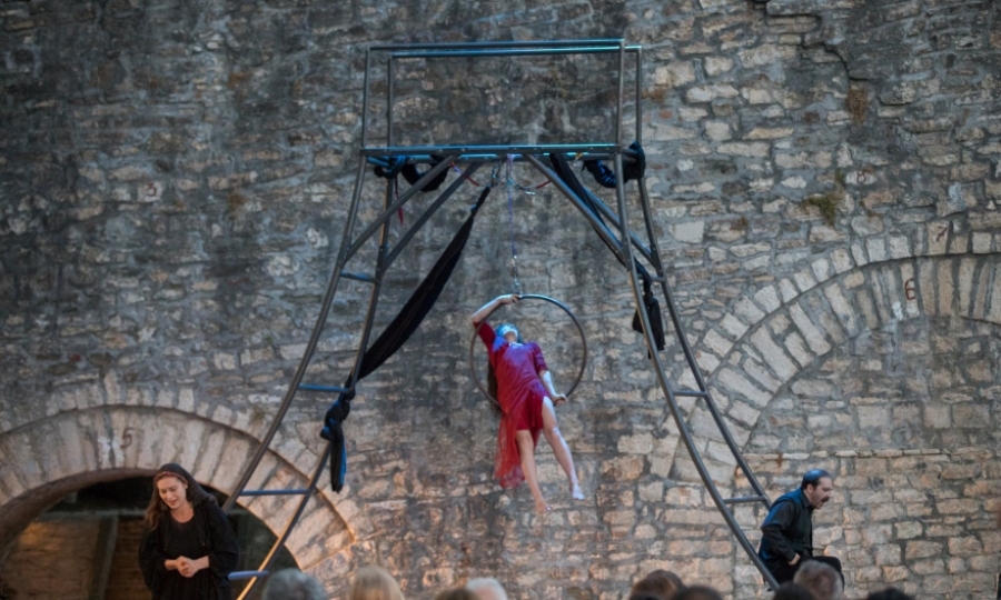 &Epsilon;ί&delta;&alpha;&mu;&epsilon; &tau;&omicron; "&Gamma;&epsilon;&phi;ύ&rho;&iota; &tau;&eta;&sigmaf; Ά&rho;&tau;&alpha;&sigmaf;" | &Omicron;&iota; &Lambda;&upsilon;&gamma;&epsilon;&rho;έ&sigmaf; &tau;&omicron;&upsilon; &Kappa;ά&tau;&omega; &Kappa;ό&sigma;&mu;&omicron;&upsilon; &alpha;&pi;ό &tau;&omicron; "&Theta;έ&alpha;&tau;&rho;&omicron; &Tau;έ&chi;&nu;&eta;&sigmaf;" &sigma;&tau;&omicron; "&Alpha;&nu;&omicron;&iota;&chi;&tau;ό &Theta;έ&alpha;&tau;&rho;&omicron; &Kappa;&omicron;&lambda;&omega;&nu;&omicron;ύ"