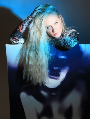 &Sigma;&tau;&eta; &phi;ά&sigma;&eta; &epsilon;&pi;&iota;&lambda;&omicron;&gamma;ή&sigmaf; &gamma;&iota;&alpha; &tau;&eta;&nu; &tau;&epsilon;&lambda;&iota;&kappa;ή &alpha;&nu;ά&delta;&epsilon;&iota;&xi;&eta; &tau;&omega;&nu; Grammy Awards &tau;&omicron; "Cloud" &tau;&eta;&sigmaf; Lia Hide!