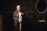 &Epsilon;ί&delta;&alpha;&mu;&epsilon; &tau;&eta;&nu; &pi;&alpha;&rho;ά&sigma;&tau;&alpha;&sigma;&eta; &Mu;έ&delta;&omicron;&upsilon;&sigma;&alpha; &sigma;&tau;&omicron; &Theta;έ&alpha;&tau;&rho;&omicron; &Alpha;&lambda;&kappa;&mu;ή&nu;&eta;.