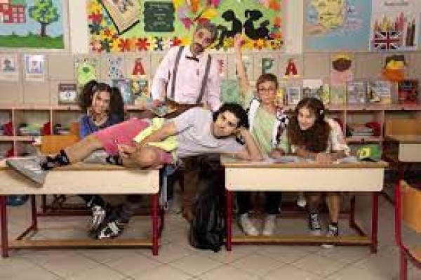 &Epsilon;ί&delta;&alpha;&mu;&epsilon; &tau;&eta;&nu; &pi;&alpha;&rho;ά&sigma;&tau;&alpha;&sigma;&eta; &laquo;&Omicron; &Alpha;ό&rho;&alpha;&tau;&omicron;&sigmaf; &Tau;&omicron;&nu;ί&nu;&omicron;&raquo; &sigma;&tau;&omicron; &Alpha;&pi;ό &Mu;&eta;&chi;&alpha;&nu;ή&sigmaf; &Theta;έ&alpha;&tau;&rho;&omicron; / We saw The Invisible Tonino at Apo Michanis Theatro (Ex Machina Theatre)