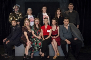 &Phi;&Epsilon;&Sigma;&Tau;&Iota;&Beta;&Alpha;&Lambda; &Theta;&Epsilon;&Alpha;&Tau;&Rho;&Omicron;&Upsilon;  &tau;&omicron;&nu; &Iota;&omicron;ύ&nu;&iota;&omicron; &sigma;&tau;&omicron; &Epsilon;&nu; &Alpha;&theta;ή&nu;&alpha;&iota;&sigmaf;