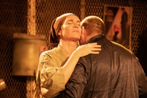 &laquo;&Tau;&omicron; &phi;&iota;&lambda;ί &tau;&eta;&sigmaf; &gamma;&upsilon;&nu;&alpha;ί&kappa;&alpha;&sigmaf; &alpha;&rho;ά&chi;&nu;&eta;&sigmaf;&raquo;  &tau;&omicron;&upsilon; Manuel Puig  &Tau;&Epsilon;&Tau;&Alpha;&Rho;&Tau;&Eta; &Chi;&Rho;&Omicron;&Nu;&Iota;&Alpha; &Epsilon;&Pi;&Iota;&Tau;&Upsilon;&Chi;&Iota;&Alpha;&Sigma;  &Kappa;ά&theta;&epsilon; &Delta;&epsilon;&upsilon;&tau;έ&rho;&alpha; &alpha;&pi;ό 6 &Omicron;&kappa;&tau;&omega;&beta;&rho;ί&omicron;&upsilon;  &Kappa;&alpha;&iota; &gamma;&iota;&alpha; &pi;&epsilon;&rho;&iota;&omicron;&rho;&iota;&sigma;&mu;έ&nu;&omicron; &alpha;&rho;&iota;&theta;&mu;ό &pi;&alpha;&rho;&alpha;&sigma;&tau;ά&sigma;&epsilon;&omega;&nu;