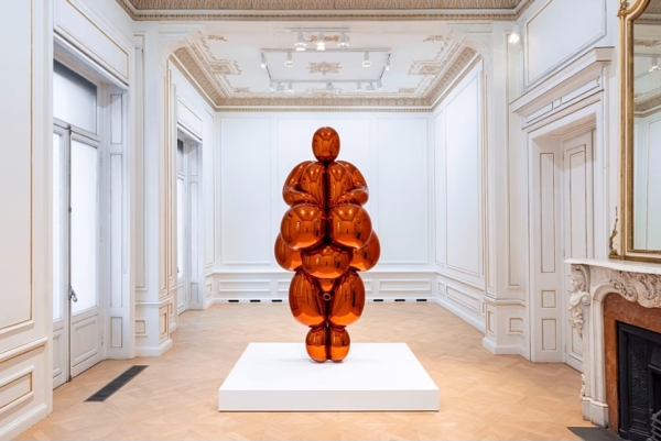 &Epsilon;ί&delta;&alpha;&mu;&epsilon; &tau;&eta;&nu; έ&kappa;&theta;&epsilon;&sigma;&eta;: Jeff Koons: &laquo;&Alpha;&phi;&rho;&omicron;&delta;ί&tau;&eta;&raquo; &tau;&omicron;&upsilon; Lespugue &sigma;&tau;&omicron; &Mu;&omicron;&upsilon;&sigma;&epsilon;ί&omicron; &Kappa;&upsilon;&kappa;&lambda;&alpha;&delta;&iota;&kappa;ή&sigmaf; &Tau;έ&chi;&nu;&eta;&sigmaf;