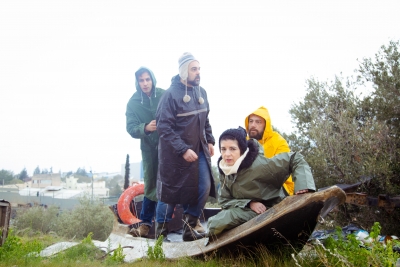 &Epsilon;ί&delta;&alpha;&mu;&epsilon; &tau;&eta;&nu; &Alpha;&rho;&kappa;&omicron;&upsilon;&delta;&omicron;&rho;ά&chi;&eta; &sigma;&tau;&eta; &sigma;&kappa;&eta;&nu;ή &Omega;&mu;έ&gamma;&alpha; &tau;&omicron;&upsilon; &Delta;&eta;&mu;&omicron;&tau;&iota;&kappa;&omicron;ύ &Theta;&epsilon;ά&tau;&rho;&omicron;&upsilon; &Pi;&epsilon;&iota;&rho;&alpha;&iota;ά.