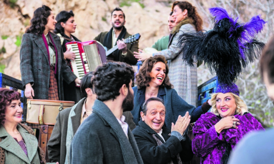 &Epsilon;ί&delta;&alpha;&mu;&epsilon; &tau;&eta; &mu;&eta;&tau;έ&rho;&alpha; &tau;&omicron;&upsilon; &sigma;&kappa;ύ&lambda;&omicron;&upsilon; &tau;&omicron;&upsilon; &Pi;&alpha;ύ&lambda;&omicron;&upsilon; &Mu;ά&tau;&epsilon;&sigma;&iota; &sigma;&tau;&omicron; &theta;έ&alpha;&tau;&rho;&omicron;  &Alpha;&kappa;&rho;&omicron;&pi;ό&lambda;