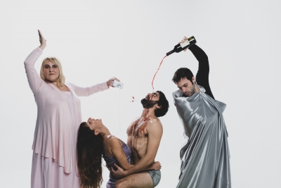 &Epsilon;ί&delta;&alpha;&mu;&epsilon; &tau;&eta;&nu; &pi;&alpha;&rho;ά&sigma;&tau;&alpha;&sigma;&eta; "&Mu;&pi;&alpha;&rho;ό&beta;&iota;&omicron;&iota; &Alpha;&sigma;&tau;&rho;&omicron;&nu;&alpha;ύ&tau;&epsilon;&sigmaf;" &sigma;&tau;&omicron; &Theta;έ&alpha;&tau;&rho;&omicron; &Delta;&rho;ό&mu;&omicron;&sigmaf;