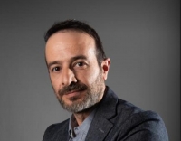 &Sigma;&upsilon;&nu;έ&nu;&tau;&epsilon;&upsilon;&xi;&eta; &tau;&omicron;&upsilon; &Kappa;ώ&sigma;&tau;&alpha; &Theta;&epsilon;&omicron;&delta;ό&sigma;&iota;&omicron;&upsilon; &mu;&epsilon; &alpha;&phi;&omicron;&rho;&mu;ή &tau;&eta;&nu; &pi;&alpha;&rho;ά&sigma;&tau;&alpha;&sigma;&eta; ''Miro&lambda;ά&tau;&rho;&epsilon;&sigmaf;'' &pi;&omicron;&upsilon; &alpha;&nu;&epsilon;&beta;&alpha;ί&nu;&epsilon;&iota; &sigma;&tau;&omicron;  &Theta;έ&alpha;&tau;&rho;&omicron; &Alpha;&lambda;&kappa;&mu;ή&nu;&eta;