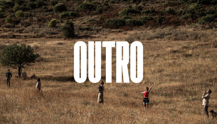 &Epsilon;ί&delta;&alpha;&mu;&epsilon; &tau;&eta;&nu; &pi;&alpha;&rho;ά&sigma;&tau;&alpha;&sigma;&eta; Outro &sigma;&tau;&omicron; &theta;έ&alpha;&tau;&rho;&omicron; &Pi;&lambda;ύ&phi;&alpha;