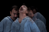 H &pi;&alpha;&nu;&omicron;ύ&kappa;&lambda;&alpha; &sigma;&tau;&omicron; 104