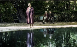 Είδαμε τη Σιωπηλή λίμνη στο θέατρο Επί Κολωνώ.