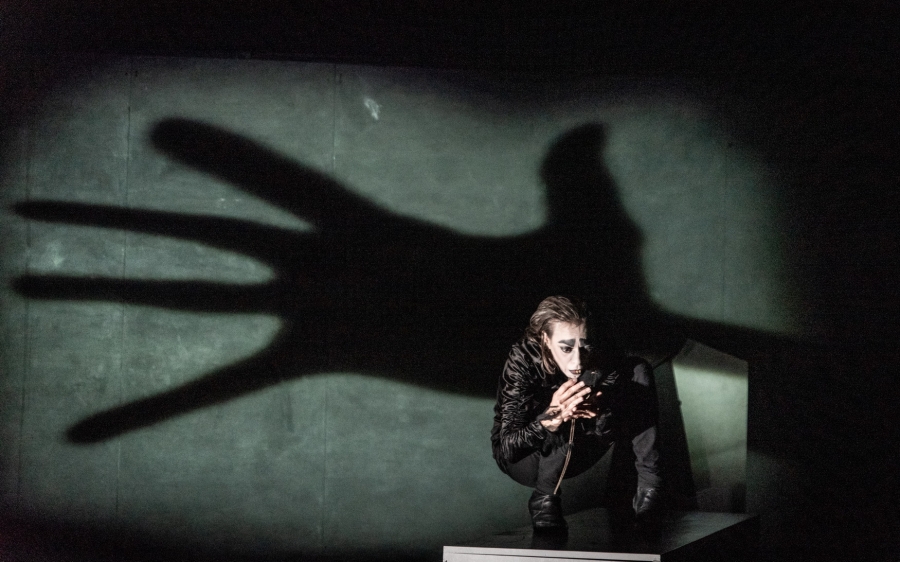 Είδαμε την παράσταση «Nomsferatu» στο θέατρο 104