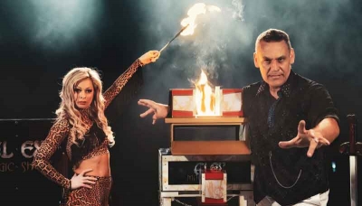 &Omicron;&iota; 3 &Mu;ά&gamma;&omicron;&iota;! &Alpha;&pi;ό &Sigma;ά&beta;&beta;&alpha;&tau;&omicron; 7 &Omicron;&kappa;&tau;&omega;&beta;&rho;ί&omicron;&upsilon; &kappa;&alpha;&iota; &kappa;ά&theta;&epsilon; &Sigma;ά&beta;&beta;&alpha;&tau;&omicron; &sigma;&tau;&iota;&sigmaf; 17:00 &sigma;&tau;&omicron; &Theta;έ&alpha;&tau;&rho;&omicron; &Alpha;&upsilon;&lambda;&alpha;ί&alpha; &sigma;&tau;&omicron; &Pi;&alpha;&sigma;&alpha;&lambda;&iota;&mu;ά&nu;&iota; !