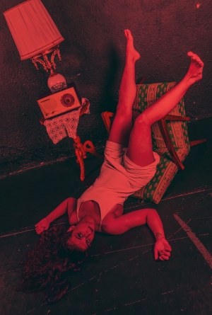 &Epsilon;ί&delta;&alpha;&mu;&epsilon; &tau;&eta;&nu; &pi;&alpha;&rho;ά&sigma;&tau;&alpha;&sigma;&eta; "HIV" &tau;&omicron;&upsilon; &Theta;&alpha;&nu;ά&sigma;&eta; &Tau;&rho;&iota;&alpha;&rho;ί&delta;&eta; &sigma;&epsilon; &sigma;&kappa;&eta;&nu;&omicron;&theta;&epsilon;&sigma;ί&alpha; &Gamma;&iota;ώ&rho;&gamma;&omicron;&upsilon; &Gamma;&kappa;&iota;ό&kappa;&alpha;, &sigma;&tau;&omicron; &Theta;έ&alpha;&tau;&rho;&omicron; Ά&beta;&alpha;&tau;&omicron;&nu;