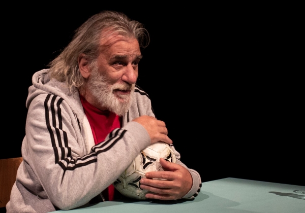 &laquo;&Tau;&sigma;&iota;&tau;ά&chi;. &Eta; &epsilon;&rho;&eta;&mu;&iota;ά &tau;&omicron;&upsilon; &tau;&epsilon;&rho;&mu;&alpha;&tau;&omicron;&phi;ύ&lambda;&alpha;&kappa;&alpha;&raquo; 2 &omicron;&sigmaf; &Chi;&rho;ό&nu;&omicron;&sigmaf; &sigma;&tau;&omicron; &Theta;έ&alpha;&tau;&rho;&omicron; &Sigma;&tau;&alpha;&theta;&mu;ό&sigmaf;