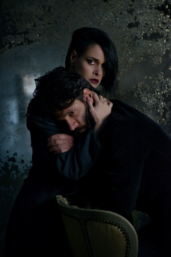 "&Alpha;&gamma;&alpha;&mu;έ&mu;&nu;&omega;&nu;" &tau;&omicron;&upsilon; &Gamma;&iota;ά&nu;&nu;&eta; &Rho;ί&tau;&sigma;&omicron;&upsilon; &sigma;&epsilon; &sigma;&kappa;&eta;&nu;&omicron;&theta;&epsilon;&sigma;ί&alpha; &Delta;&eta;&mu;ή&tau;&rho;&eta; &Gamma;&epsilon;&omega;&rho;&gamma;&alpha;&lambda;ά &sigma;&tau;&omicron; &Theta;έ&alpha;&tau;&rho;&omicron; Ά&lambda;&mu;&alpha;