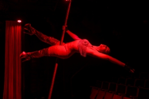 &Sigma;&upsilon;&nu;&epsilon;&chi;ί&zeta;&epsilon;&tau;&alpha;&iota; έ&omega;&sigmaf; 9 &Alpha;&pi;&rho;&iota;&lambda;ί&omicron;&upsilon; &laquo;&Eta; &lambda;έ&xi;&eta; &pi;&rho;ό&omicron;&delta;&omicron;&sigmaf; &sigma;&tau;&omicron; &sigma;&tau;ό&mu;&alpha; &tau;&eta;&sigmaf; &mu;&eta;&tau;έ&rho;&alpha;&sigmaf; &mu;&omicron;&upsilon; &eta;&chi;&omicron;ύ&sigma;&epsilon; &pi;&omicron;&lambda;ύ &phi;ά&lambda;&tau;&sigma;&alpha;&raquo; &alpha;&pi;ό &tau;&eta;&nu; &omicron;&mu;ά&delta;&alpha; The Young Quill || &Theta;έ&alpha;&tau;&rho;&omicron; &Mu;&pi;έ&lambda;&lambda;&omicron;&sigmaf;