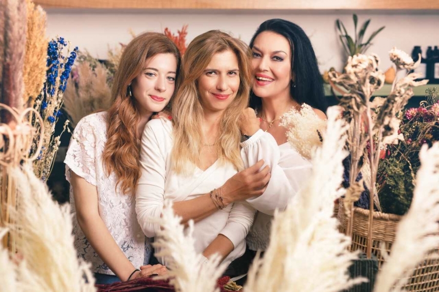 &Epsilon;ί&delta;&alpha;&mu;&epsilon; &tau;&eta;&nu; &kappa;&omicron;&rho;&iota;&tau;&sigma;&iota;έ&rho;&alpha; &tau;&omega;&nu; &Beta;&omicron;ύ&rho;&lambda;&omega;&nu; &sigma;&tau;&omicron; &theta;έ&alpha;&tau;&rho;&omicron; &Alpha;&upsilon;&lambda;&alpha;ί&alpha;.