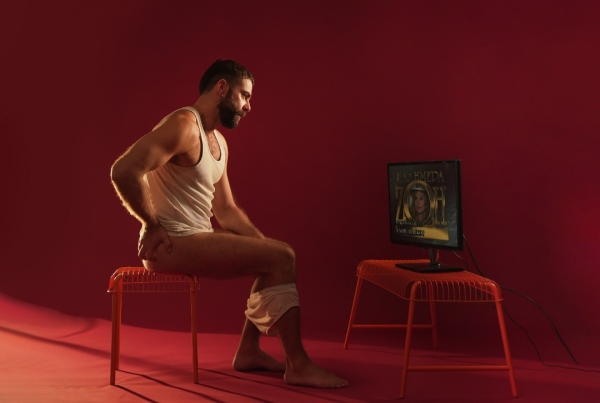 &Eta; &epsilon;&kappa;&delta;ί&kappa;&eta;&sigma;&eta; &tau;&omicron;&upsilon; &Phi;ώ&tau;&eta; bijoux de kant HOOD art space